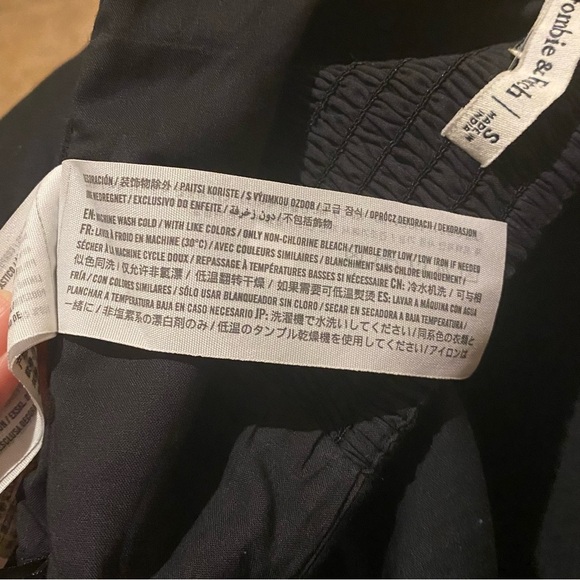 NWT~ABERCROMBIE & FITCH Black Puff Sleeve Cropped Top Size Small - Picture 7 of 8